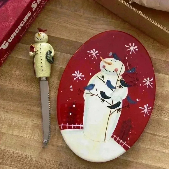 Twilight Snowman Cheese Tray & Knife - Picture 5 of 7